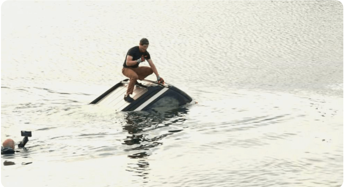 ABC News' Matt Gutman demonstrates how to escape from a car sinking in water.